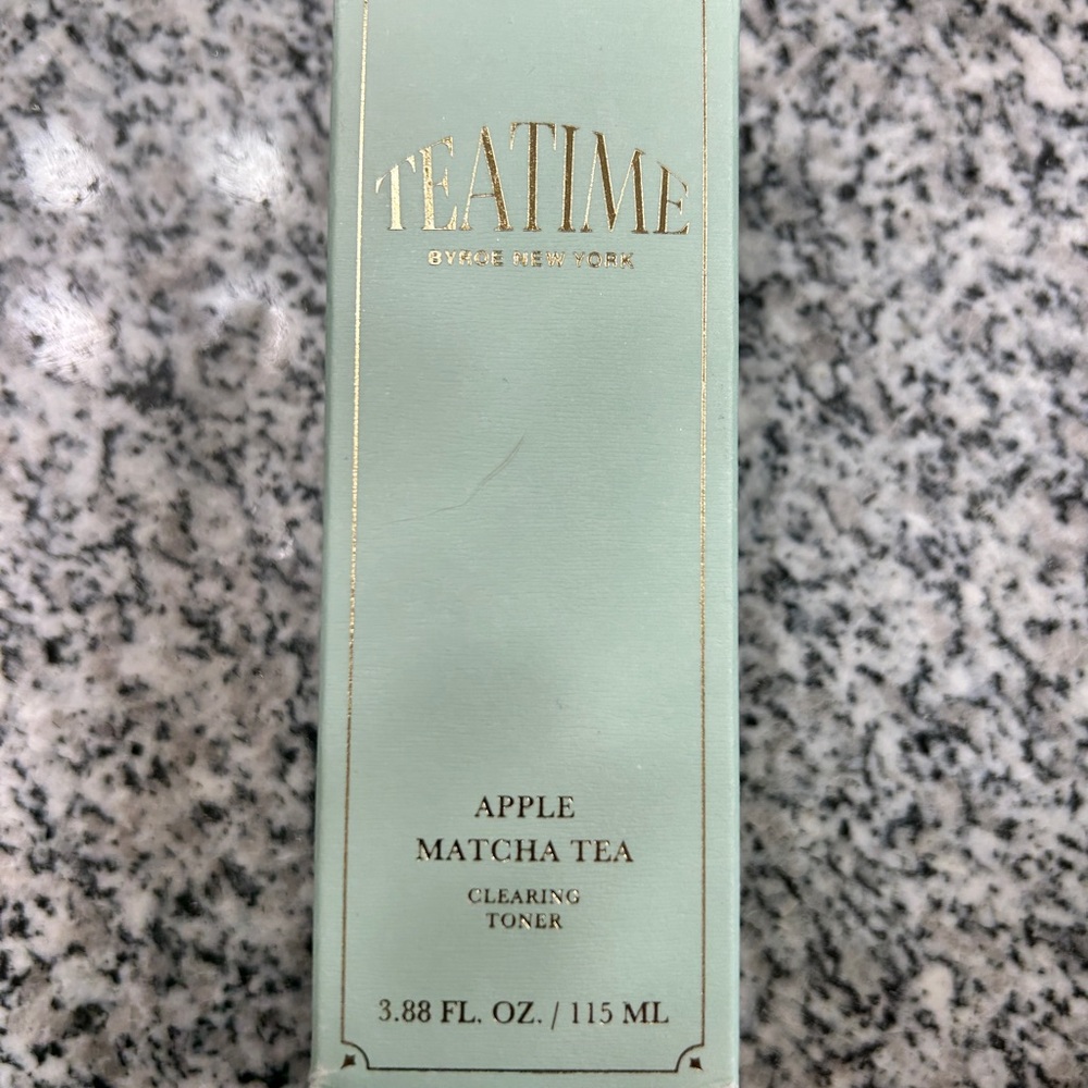 Apple Matcha Tea Clearing Toner - Green